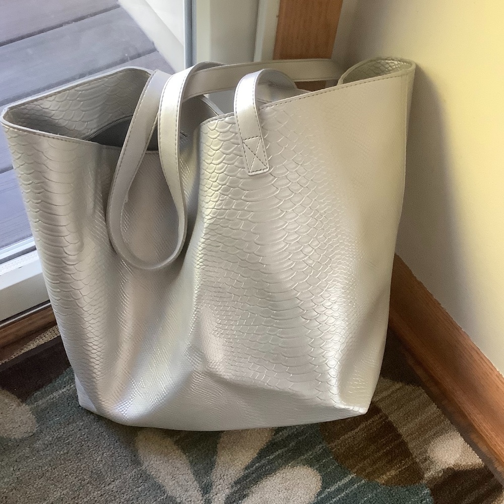 Great overnite tote bag - Picture 2 of 3